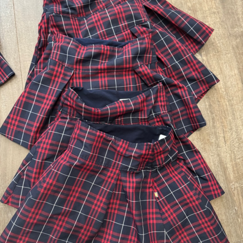 5 Dennis Uniform skorts(skirt with built in shorts)